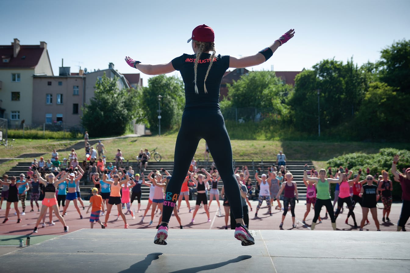 Zumba® Open-Air mit großer Gruppe – DANCE LOFT by Mary