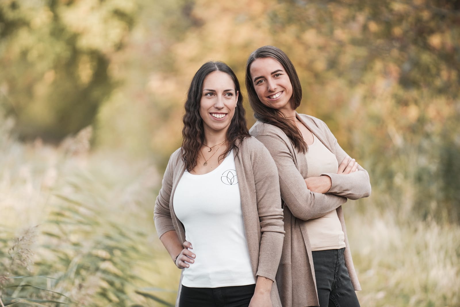 Leonie Wieser und Denise Friedrich von Dein Kraftort im Herbstlicht