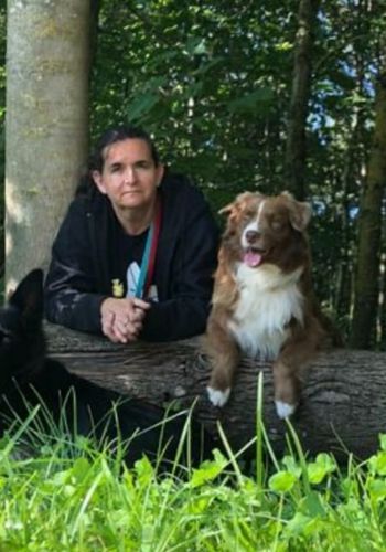 Elke, Trainerin der Hundeschule hundevoll