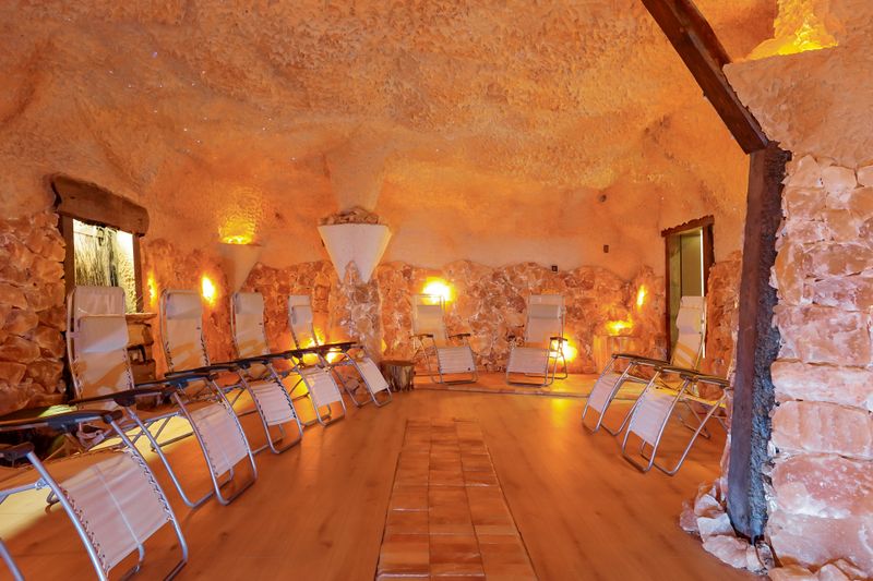 SalzLuft Oase — Salzgrotte in Waldsee