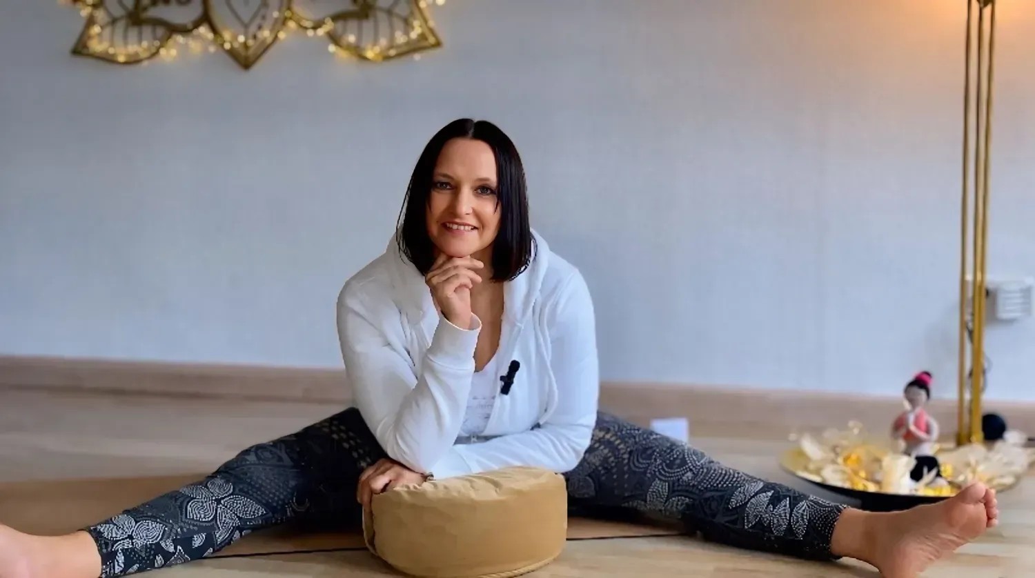 Ulrike Blomberg in ihrem Yogaraum in Lippstadt
